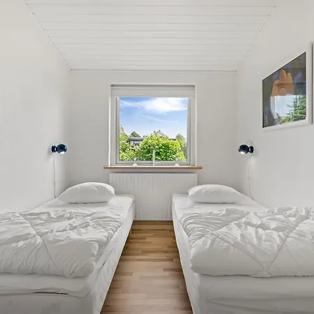 Semesterbostad Finelly - 350m From The Sea By Interhome