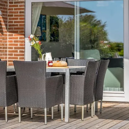 Finelly - 350m From The Sea By Interhome