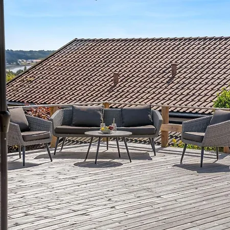 Finelly - 350m From The Sea By Interhome